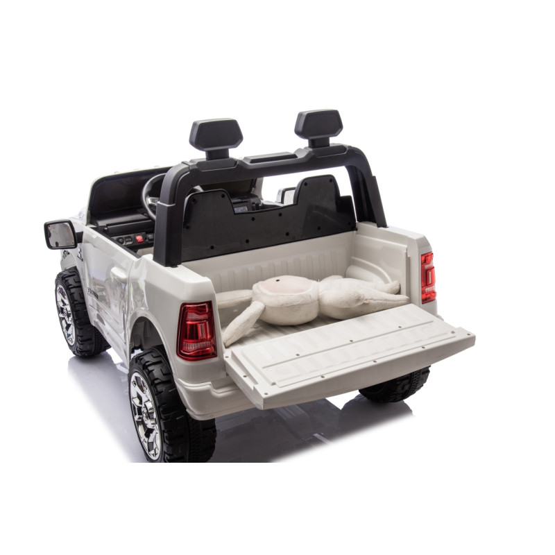Pojazd RAM 3500 Biały