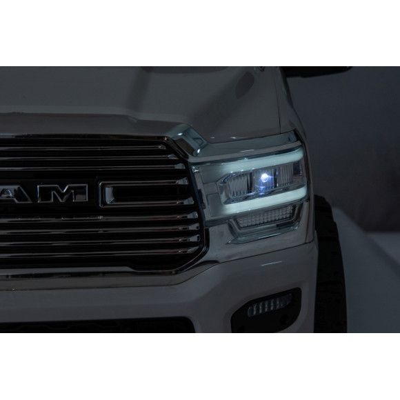 Pojazd RAM 3500 Biały