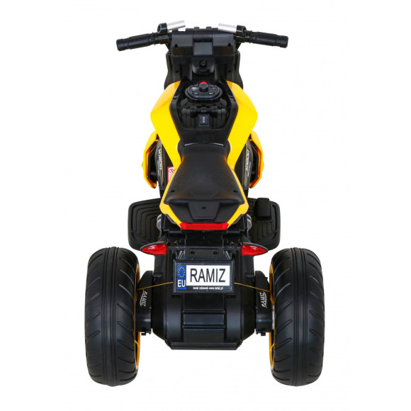 Motor Future na akumulator dla dzieci Żółty + Panel audio + Wolny Start + Koła EVA Motor Future na akumulator dla dzieci Żółty + Panel audio + Wolny Start + Koła EVA