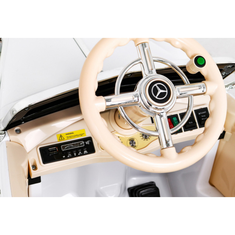 Mercedes Benz Retro 540A dla dzieci Biały + Tryb "Rodzica" + Pilot + Panel audio + LED