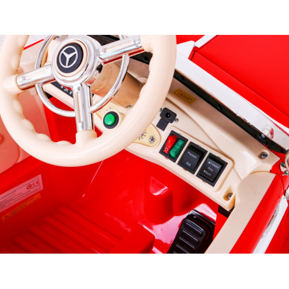 Mercedes Benz Retro 540A dla dzieci Czerwony + Tryb "Rodzica" + Pilot + Panel audio + LED