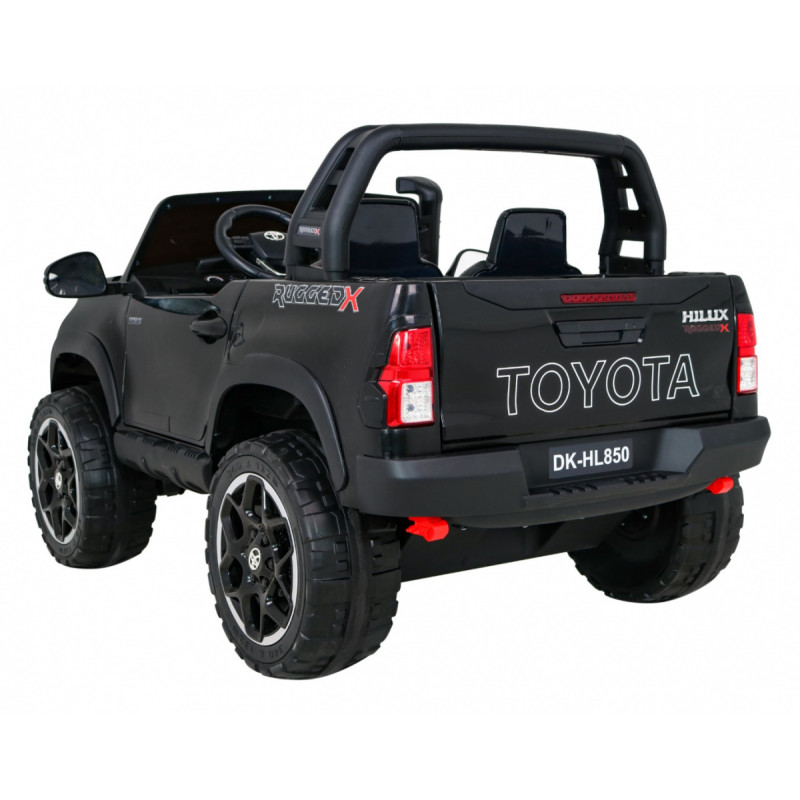 Pojazd Toyota Hilux Czarna