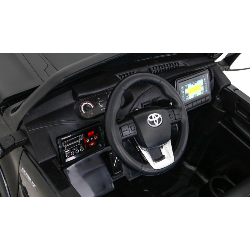 Pojazd Toyota Hilux Czarna