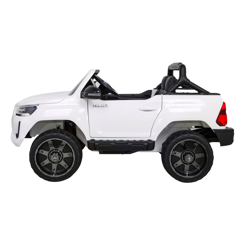 Toyota Hilux na akumulator dla dzieci Biały + Napęd 4x4 + Pilot + 2 bagażniki + Radio MP3 + LED