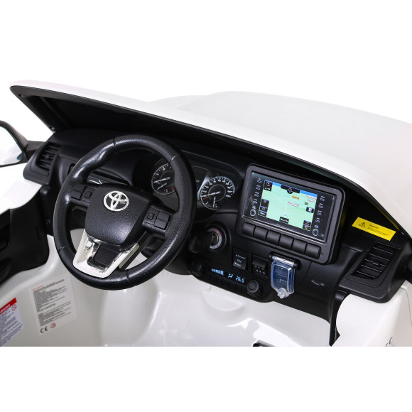 Toyota Hilux na akumulator dla dzieci Biały + Napęd 4x4 + Pilot + 2 bagażniki + Radio MP3 + LED