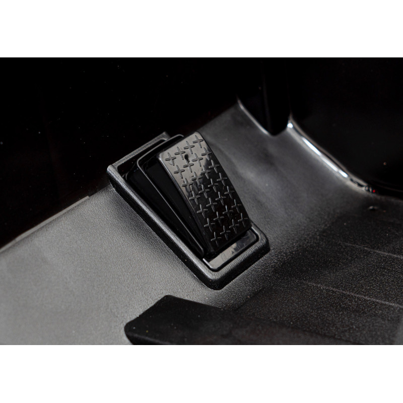 Toyota FJ Cruiser dla dzieci Czarny Liście + Pilot + Napęd 4x4 + Audio LED + EVA + Wolny Start