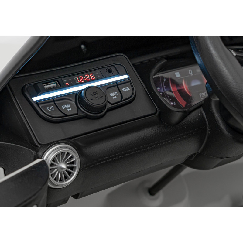 Pojazd Mercedes Benz AMG SL63 Biały