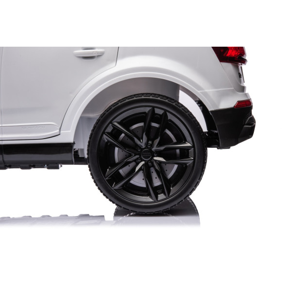 Pojazd Audi Q7 NEW LIFT Biały Pojazd Audi Q7 NEW LIFT Biały