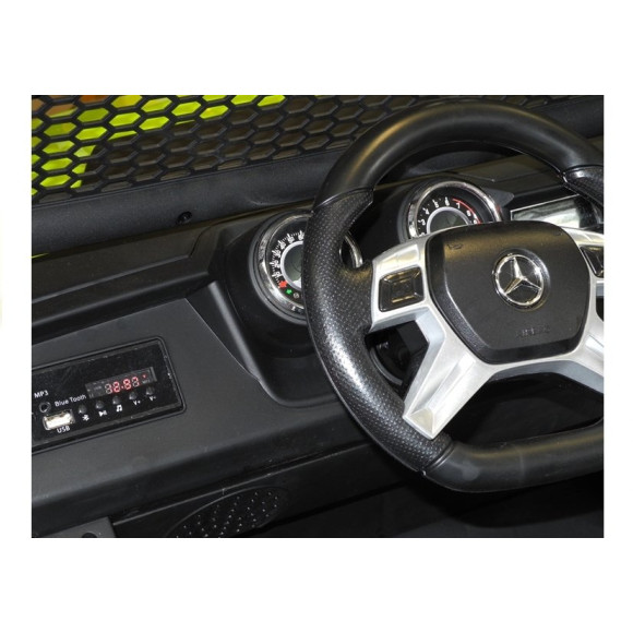 Auto na Akumulator Mercedes Unimog Biały