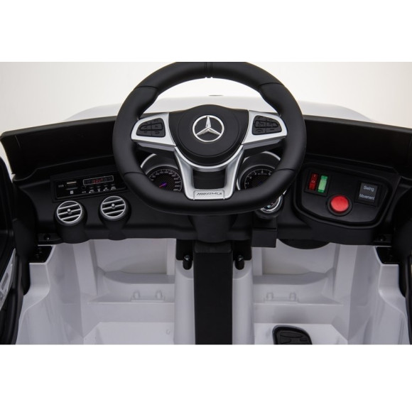 Auto na akumulator Mercedes GLC 63S QLS-5688 Biały 4x4 Auto na akumulator Mercedes GLC 63S QLS-5688 Biały 4x4