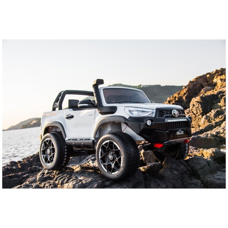 Auto na Akumulator Toyota Hilux Czarny Lakierowany