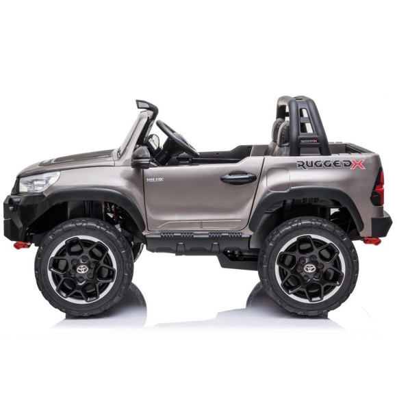 Auto na Akumulator Toyota Hilux Srebrny Lakierowany Auto na Akumulator Toyota Hilux Srebrny Lakierowany