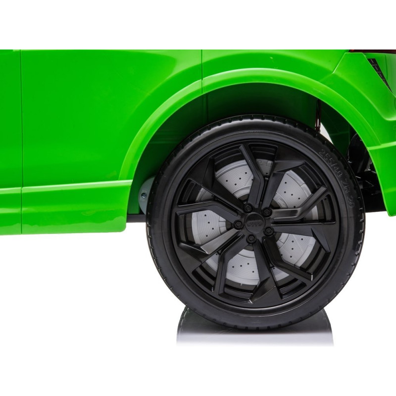 Samochód na akumulator Audi RS Q8 zielony