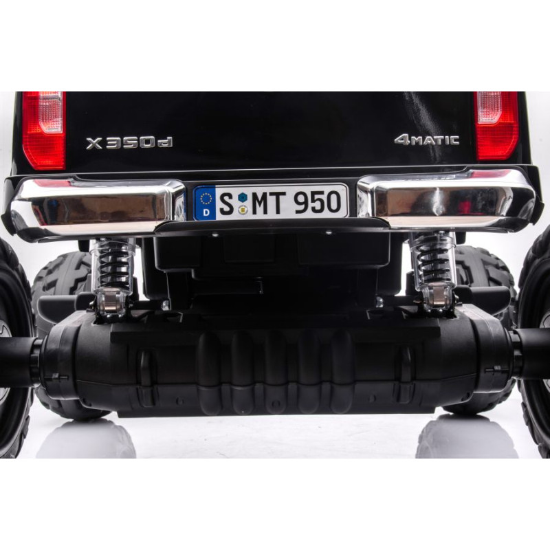 Auto Na Akumulator Mercedes  DK-MT950 4x4 Czarny Lakierowany