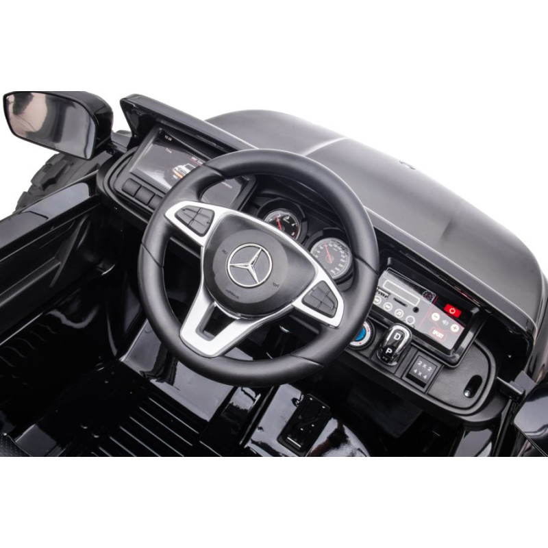 Auto Na Akumulator Mercedes  DK-MT950 4x4 Czarny Lakierowany