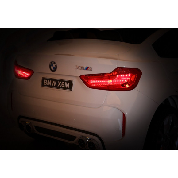 BMW X6M XXL dla 2 dzieci Biały + Pilot + Ekoskóra + Pasy + Wolny Start + MP3 USB + LED BMW X6M XXL dla 2 dzieci Biały + Pilot + Ekoskóra + Pasy + Wolny Start + MP3 USB + LED